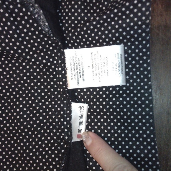 No Boundaries Mini Skirt Size 11 (Juniors) Black Polkadot - Picture 4 of 5